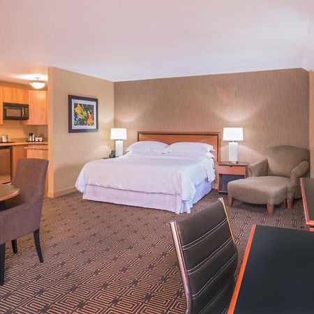 Sheraton Springfield Monarch Place Hotel Esterno foto